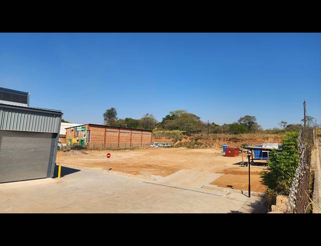 3,230M² VACANT LAND FOR SALE IN RIVERSIDE INDUSTRIAL PARK